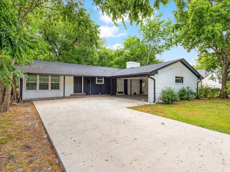 1103 North Grant Drive